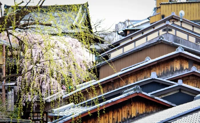 Framed Print : House formations in Gion area towards Kyomizu-Dera Framed Print : House formations in Gion area towards Kyomizu-Dera