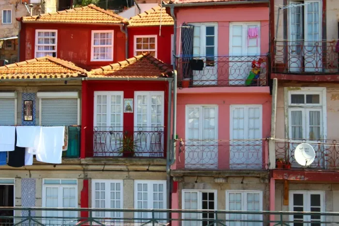 Framed Print : Houses in the Ribeira district of Porto Framed Print : Houses in the Ribeira district of Porto