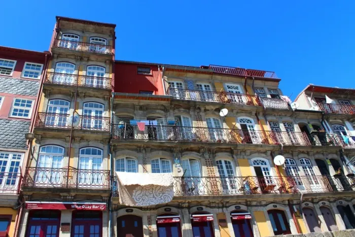 Framed Print : Houses in the Ribeira district of Porto Framed Print : Houses in the Ribeira district of Porto