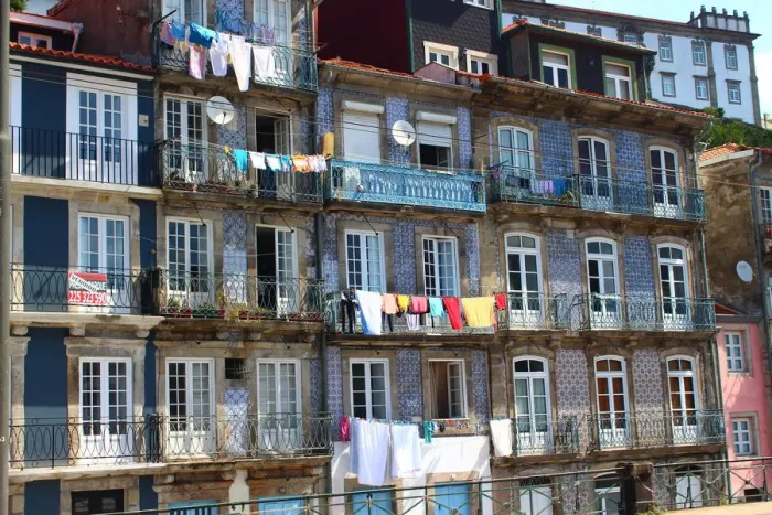 Framed Print : Houses in the Ribeira district of Porto Framed Print : Houses in the Ribeira district of Porto