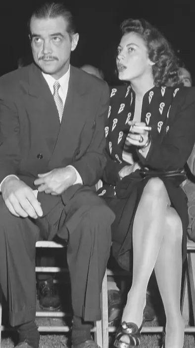 Framed Print : Howard Hughes and Ava Gardner at a Boxing Match Framed Print : Howard Hughes and Ava Gardner at a Boxing Match