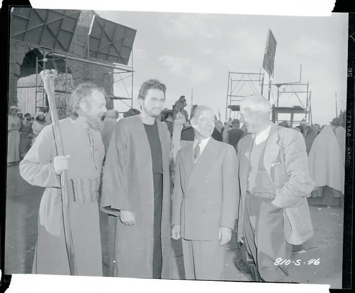 Framed Print : Howard Pyle Conversing with Actors on a Movie Set Framed Print : Howard Pyle Conversing with Actors on a Movie Set