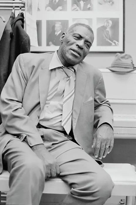 Framed Print : Howlin Wolf Framed Print : Howlin Wolf