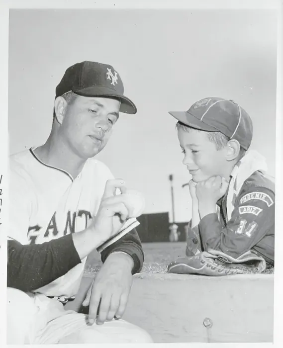 Framed Print : Hoyt Wilhelm Chatting with a Young Fan Framed Print : Hoyt Wilhelm Chatting with a Young Fan