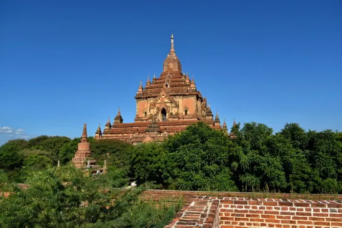 Framed Print : Hti Lo Min Lo Bagan Buddhist Temple Unesco Myanmar Framed Print : Hti Lo Min Lo Bagan Buddhist Temple Unesco Myanmar