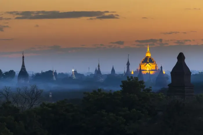 Framed Print : Htilominlo Temple (Bagan)