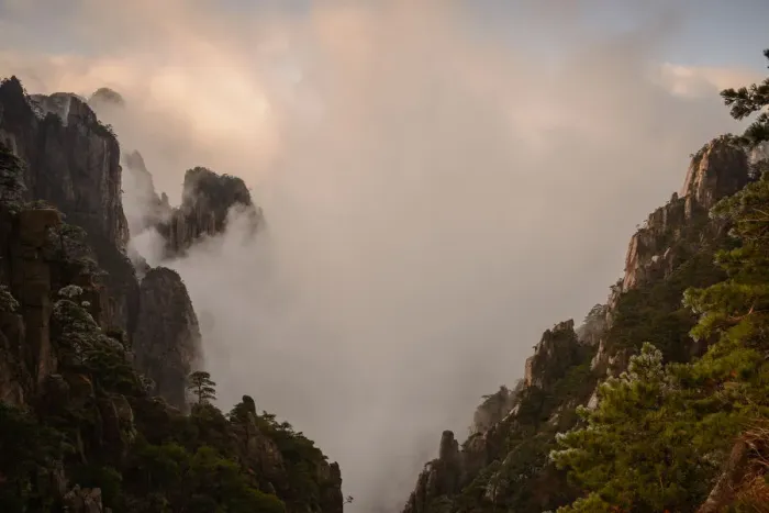 Framed Print : Huangshan cliffs Framed Print : Huangshan cliffs