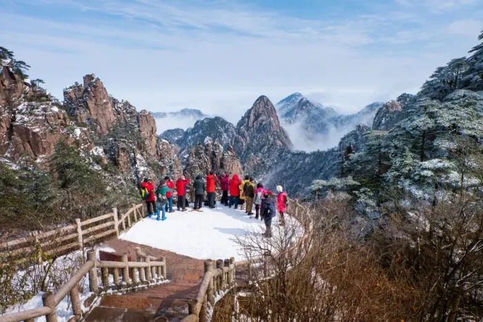 Framed Print : Huangshan mountain in winter season Framed Print : Huangshan mountain in winter season