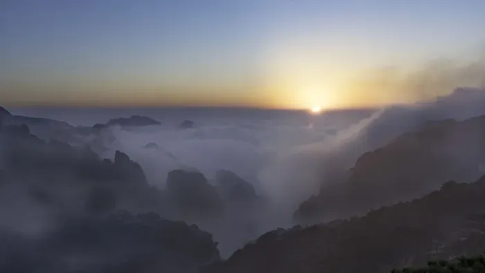 Framed Print : Huangshan (Yellow Mountains) Framed Print : Huangshan (Yellow Mountains)