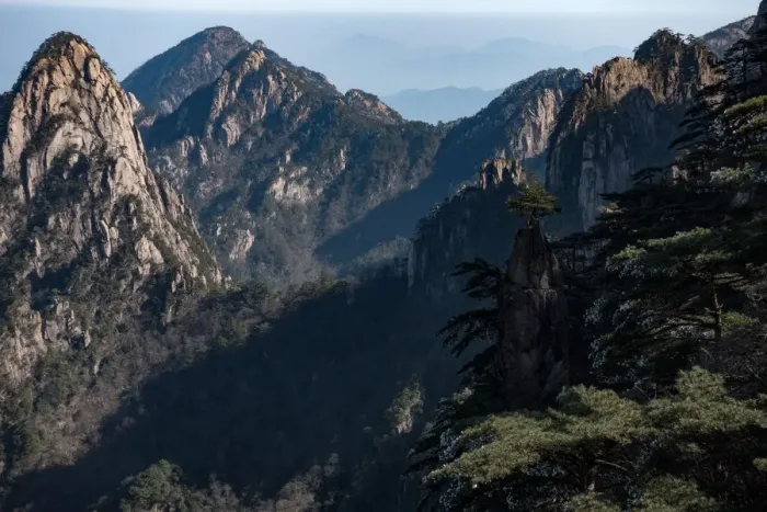 Framed Print : Huangshan (Yellow Mountains), Eastern China Framed Print : Huangshan (Yellow Mountains), Eastern China
