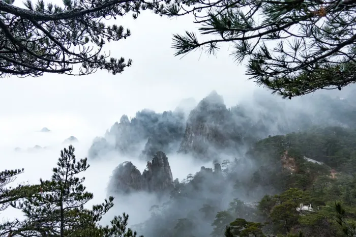 Framed Print : Huangshan (Yellow Mountains), Eastern China Framed Print : Huangshan (Yellow Mountains), Eastern China