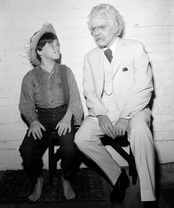 Framed Print : Huckleberry Finn Meets Mark Twain Framed Print : Huckleberry Finn Meets Mark Twain