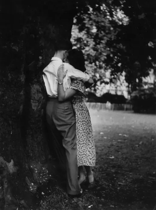 Framed Print : Hug In The Park
