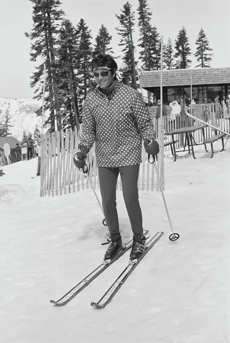 Framed Print : Hugh O'Brian On Skis