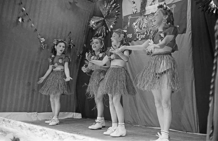Framed Print : Hula Dancers