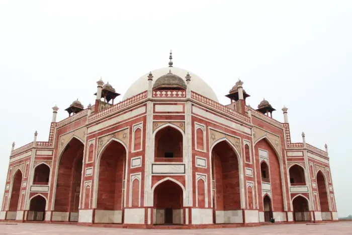 Framed Print : Humayuns tomb on cloudy day Framed Print : Humayuns tomb on cloudy day