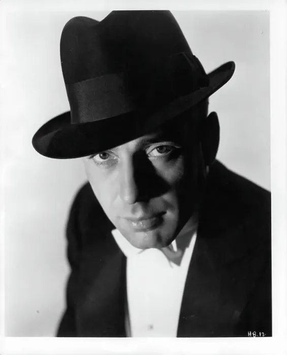 Framed Print : Humphrey Bogart Framed Print : Humphrey Bogart