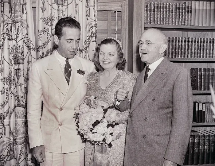 Framed Print : Humphrey Bogart and Mayo Methot on Wedding Day Framed Print : Humphrey Bogart and Mayo Methot on Wedding Day