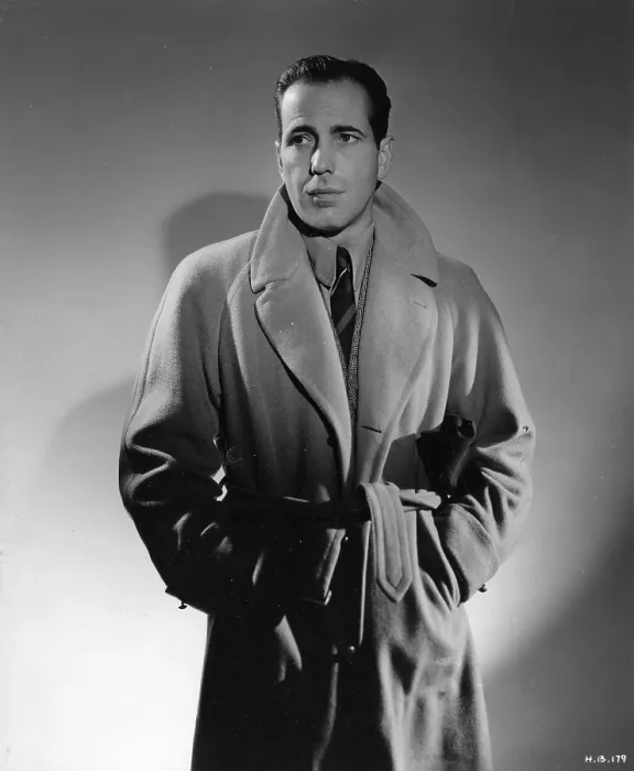 Framed Print : Humphrey Bogart In A Trench Coat Framed Print : Humphrey Bogart In A Trench Coat