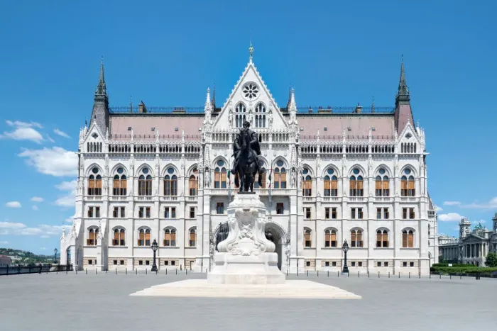 Framed Print : Hungarian parliament building, Budapest Framed Print : Hungarian parliament building, Budapest