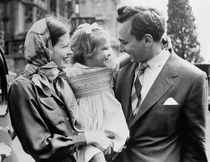 Framed Print : Huntington Hartford Saying Good Bye to His Family Framed Print : Huntington Hartford Saying Good Bye to His Family