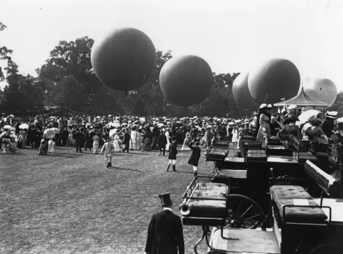 Framed Print : Hurlingham Balloons Framed Print : Hurlingham Balloons