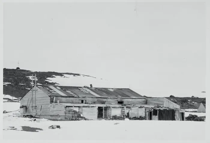 Framed Print : Hut in Antarctica Where British Arctic Expedition Spent the Winter Framed Print : Hut in Antarctica Where British Arctic Expedition Spent the Winter