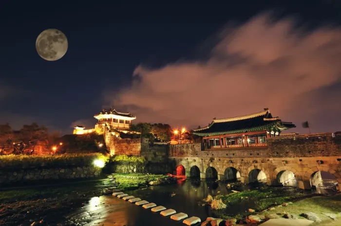 Framed Print : Hwaseong Fortress Framed Print : Hwaseong Fortress