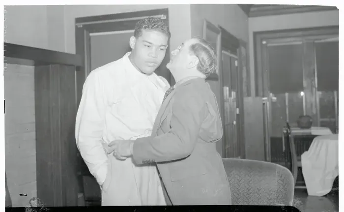 Framed Print : Hype Igoe Speaking into Joe Louis Ear Framed Print : Hype Igoe Speaking into Joe Louis Ear