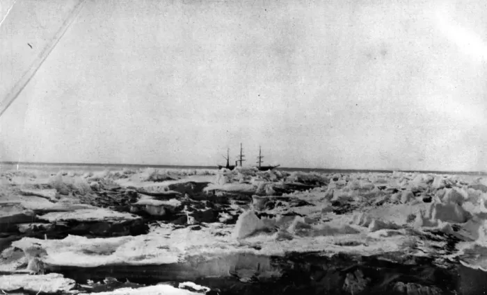 Framed Print : Ice Bound. 7th February 1902: Scotts expedition ship Discovery eight miles Framed Print : Ice Bound. 7th February 1902: Scotts expedition ship Discovery eight miles