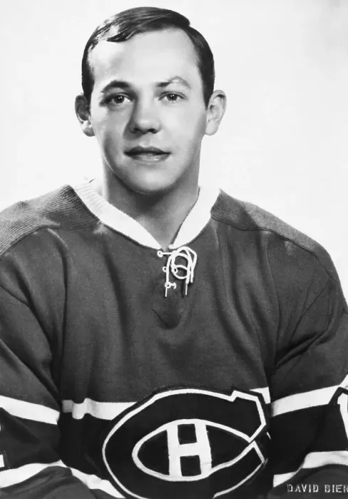 Framed Print : Ice Hockey Player Yvan Cournoyer Framed Print : Ice Hockey Player Yvan Cournoyer