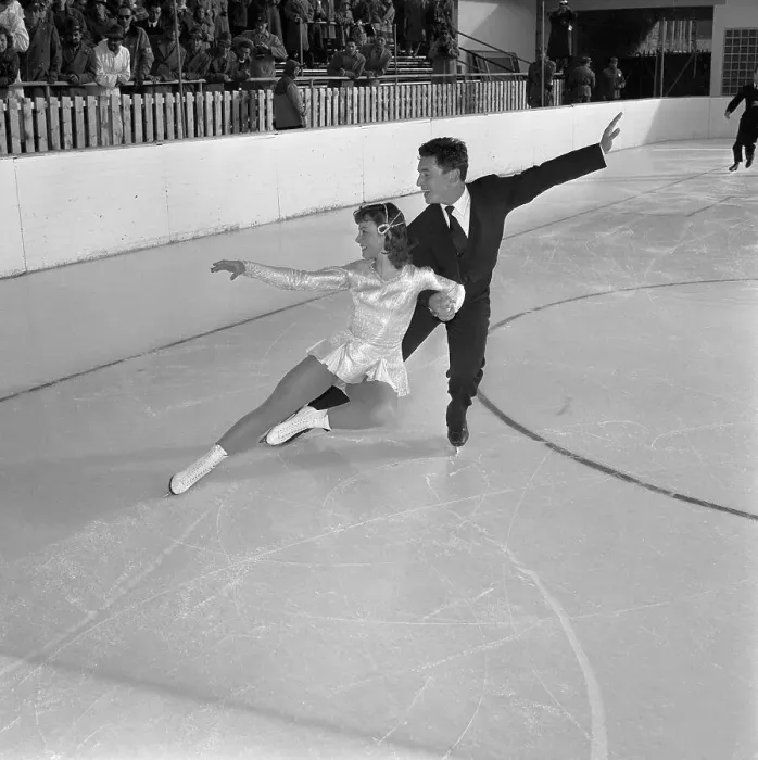Framed Print : Ice Skaters Sissy Schwarz and Kurt Oppelt Framed Print : Ice Skaters Sissy Schwarz and Kurt Oppelt