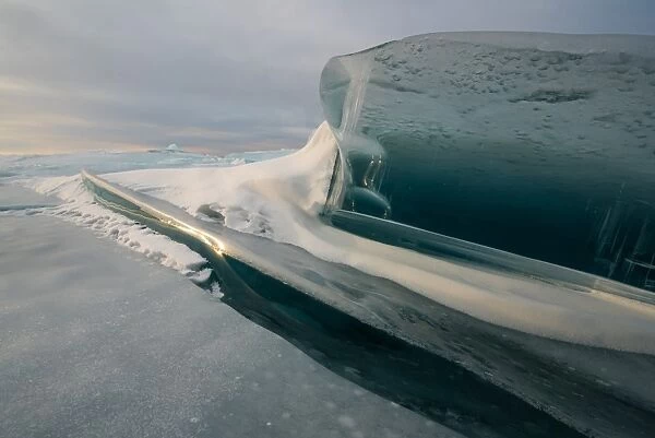 Iceberg stacking over lake baikal