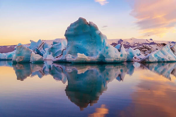 Icebergs in Jokulsarlon glacier lagoon