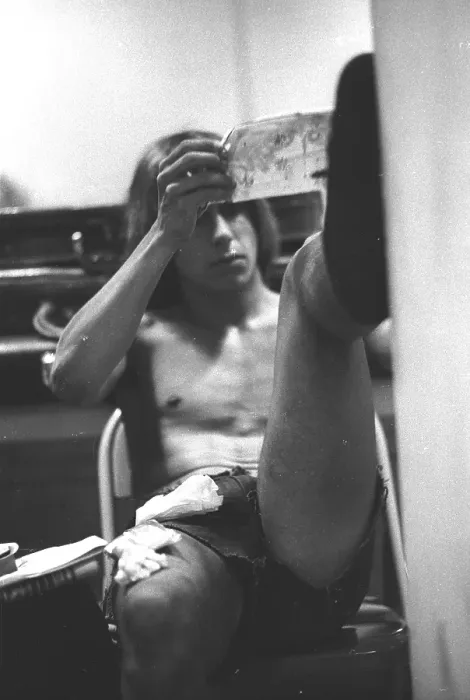 Framed Print : Iggy Pop Backstage In Detroit Framed Print : Iggy Pop Backstage In Detroit