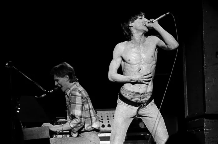Framed Print : Iggy Pop and David Bowie Perform Live Framed Print : Iggy Pop and David Bowie Perform Live