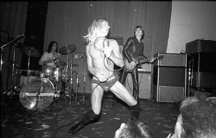 Framed Print : Iggy Pop Performing At The Whisky Framed Print : Iggy Pop Performing At The Whisky