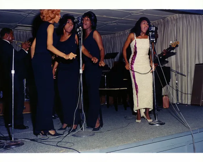 Framed Print : Ike & Tina Turner Revue Perform Framed Print : Ike & Tina Turner Revue Perform