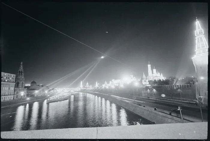 Framed Print : Illuminated Kremlin Framed Print : Illuminated Kremlin