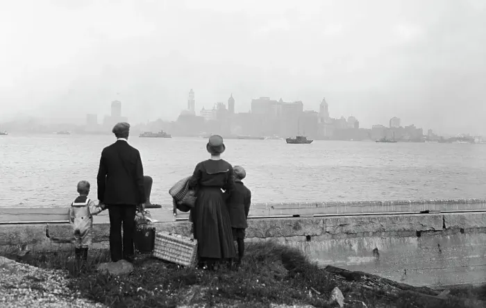 Framed Print : Immigrant Family Looking at New York Skyline Framed Print : Immigrant Family Looking at New York Skyline