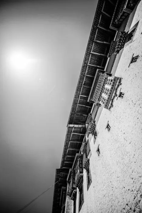Framed Print : The imposing wall of Rinpung Dzong Framed Print : The imposing wall of Rinpung Dzong