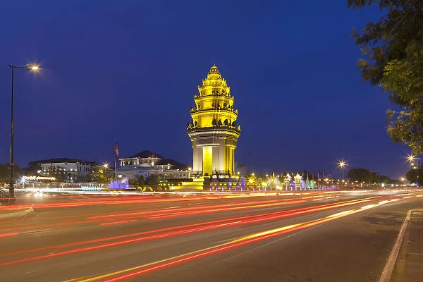 Independence Monument at night, Phnom Penh, Cambodia