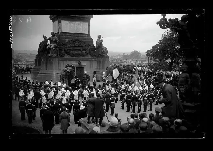 Framed Print : Infantry Shown at Attention at Monument Framed Print : Infantry Shown at Attention at Monument