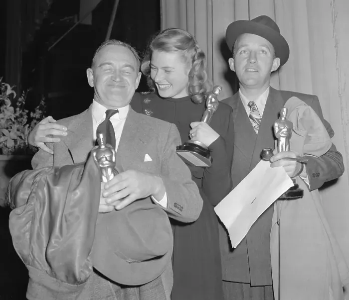 Framed Print : Ingrid Bergman and Actors Holding Awards Framed Print : Ingrid Bergman and Actors Holding Awards