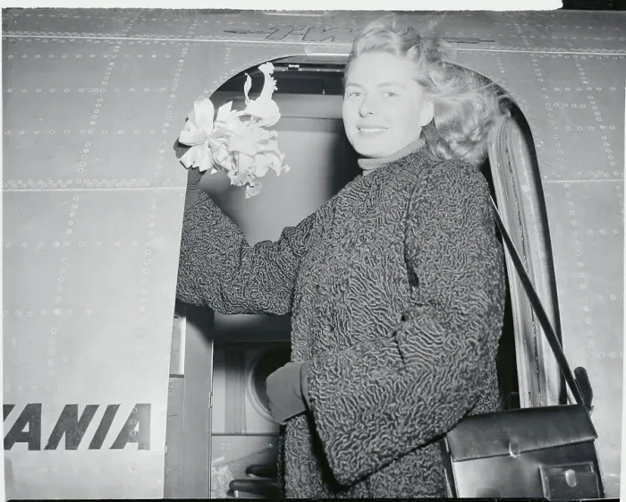 Framed Print : Ingrid Bergman Boarding a Plane Framed Print : Ingrid Bergman Boarding a Plane