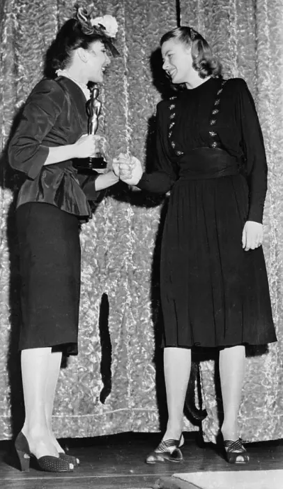 Framed Print : Ingrid Bergman And Jennifer Jones Framed Print : Ingrid Bergman And Jennifer Jones