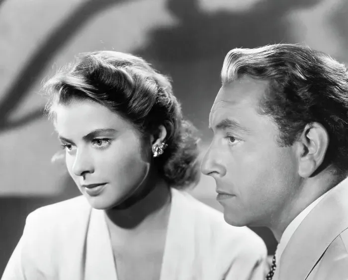 Framed Print : Ingrid Bergman and Paul Henreid in Casablanca Framed Print : Ingrid Bergman and Paul Henreid in Casablanca