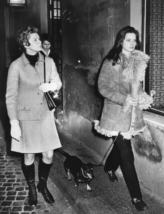 Framed Print : Ingrid Bergman Shopping with Daughters Framed Print : Ingrid Bergman Shopping with Daughters