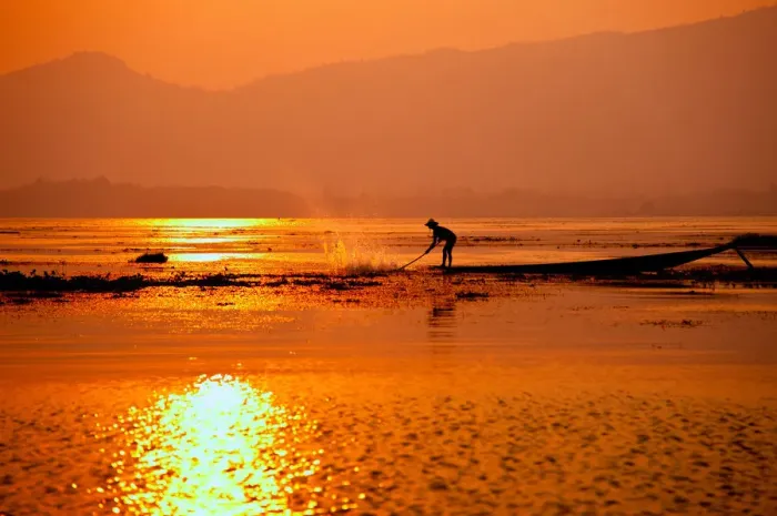 Framed Print : Inle Lake Fisherman Framed Print : Inle Lake Fisherman