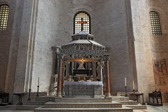 Framed Print : Interior of the Basilica of San Nicola, Basilica of St. Nicholas of Myra, Bari, Apulia, Italy Framed Print : Interior of the Basilica of San Nicola, Basilica of St. Nicholas of Myra, Bari, Apulia, Italy